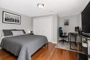 194 W Fifth St, Boston, MA 02127 - Photo 5