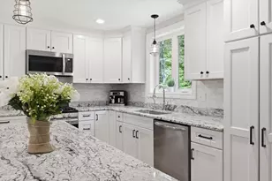 109 Thurlow St, Georgetown, MA 01833 - Photo 9