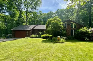 64 Number 10 Schoolhouse Rd, Charlton, MA 01507 - Photo 1