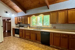 64 Number 10 Schoolhouse Rd, Charlton, MA 01507 - Photo 5