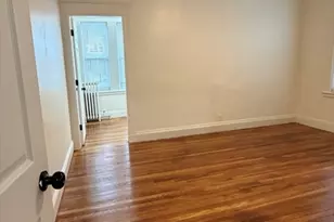 27 Hosmer St, Boston, MA 02126 - Photo 9