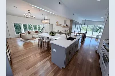 7 Berkeley St, Melrose, MA 02176 - Photo 5