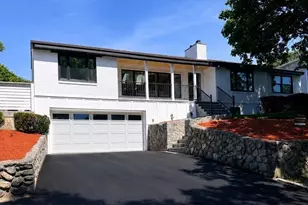 7 Berkeley St, Melrose, MA 02176 - Photo 1