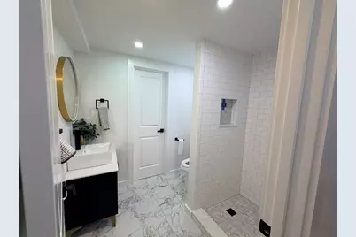 7 Berkeley St, Melrose, MA 02176 - Photo 21