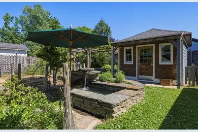 35 Rust Avenue, Northampton, MA 01060 - Photo 3