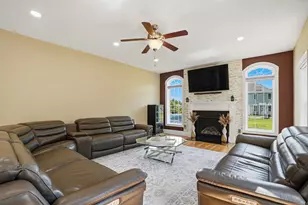 120 Mohawk Path, Holliston, MA 01746 - Photo 7