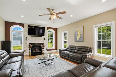 120 Mohawk Path, Holliston, MA 01746 - Photo 15