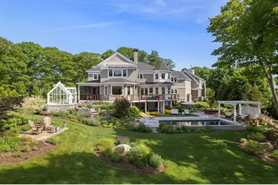 15 Proctor St, Manchester by the Sea, MA 01944 - Photo 3