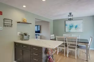 7 Briarwood Rd, Woburn, MA 01801 - Photo 5