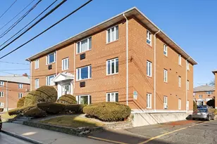 133 Warren St, Watertown, MA 02472 - Photo 19