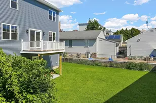 42 Ross St, Fall River, MA 02723 - Photo 3