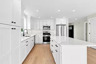 42 Ross St, Fall River, MA 02723 - Photo 7