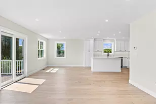 42 Ross St, Fall River, MA 02723 - Photo 9