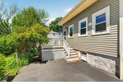 21 Buttonwood St, New Bedford, MA 02740 - Photo 5