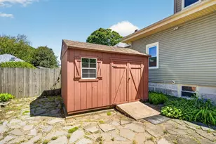 21 Buttonwood St, New Bedford, MA 02740 - Photo 37