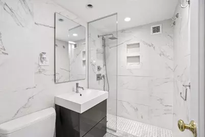 8 Whittier Pl #21B, Boston, MA 02114 - Photo 5