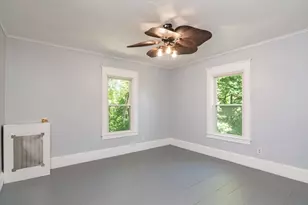 208 Prospect St, Chicopee, MA 01013 - Photo 9