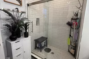 28 Browning Ave, Boston, MA 02124 - Photo 9