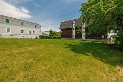 464 Bank Street #10, Fall River, MA 02720 - Photo 15