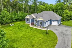 27 W River St, Upton, MA 01568 - Photo 3