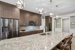 27 W River St, Upton, MA 01568 - Photo 7