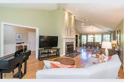 26 Briar Hill Rd, Williamsburg, MA 01096 - Photo 9