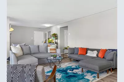 566 Commonwealth #401, Boston, MA 02215 - Photo 3