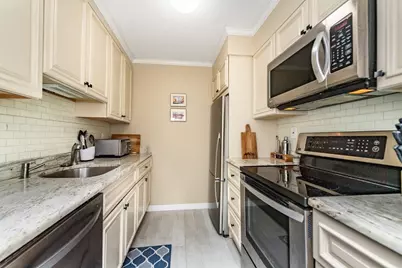 566 Commonwealth #401, Boston, MA 02215 - Photo 5