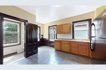32 Thornton St #2, Boston, MA 02119 - Photo 9