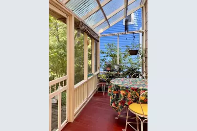 10 Mountain Ave, Somerville, MA 02143 - Photo 9