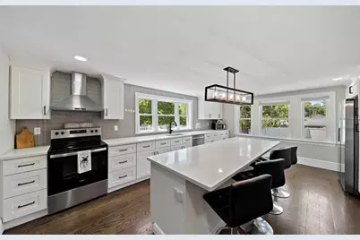 139 Washinton Stree, East Bridgewater, MA 02333 - Photo 3