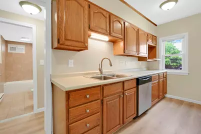 120-122 Larkspur St, Springfield, MA 01108 - Photo 5