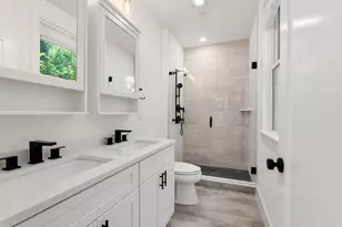 113 Beacon St, Somerville, MA 02143 - Photo 27