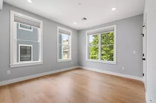 113 Beacon St, Somerville, MA 02143 - Photo 29