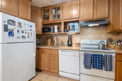 2 Larose Pl #10, Boston, MA 02135 - Photo 7