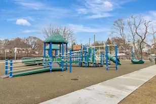 185 Colburn St, Dedham, MA 02026 - Photo 27