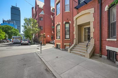 14 Gloucester St #3B, Boston, MA 02115 - Photo 9