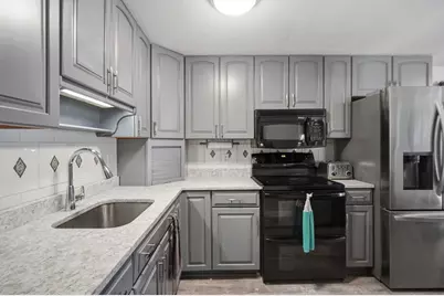 227 Acrebrook Dr, Northampton, MA 01062 - Photo 9