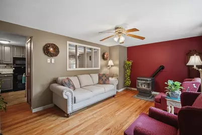 227 Acrebrook Dr, Northampton, MA 01062 - Photo 3