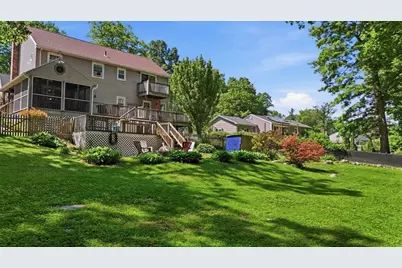 227 Acrebrook Dr, Northampton, MA 01062 - Photo 33