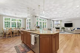 27 Boulder Dr, Burlington, MA 01803 - Photo 9