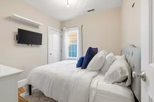 118 Saxton St, Boston, MA 02125 - Photo 15