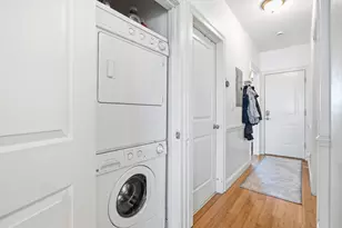 118 Saxton St, Boston, MA 02125 - Photo 19