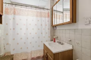 81 Marion St, Somerville, MA 02143 - Photo 17
