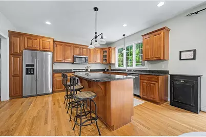 13 Hearthstone Rd, Hopkinton, MA 01748 - Photo 3