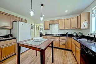 46 Broad St, Rehoboth, MA 02769 - Photo 9