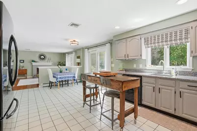 29 Walter Faunce Rd, Kingston, MA 02364 - Photo 9