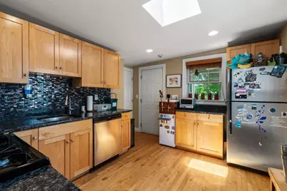 295 River St #3R, Cambridge, MA 02139 - Photo 9