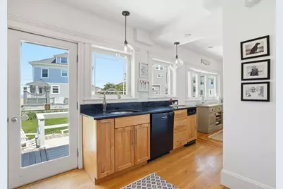 26 Manomet Ave, Hull, MA 02045 - Photo 11