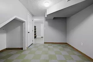 108 Marlborough St, Chelsea, MA 02150 - Photo 21